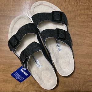 NWT Birkenstock happy lamb Arizona sandals size 43